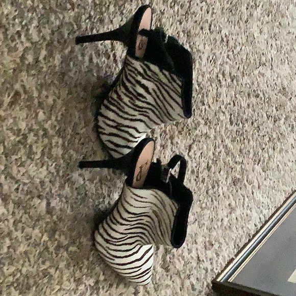Shoes Vince Camuto Signature Series 8m Real Cow Hair Never Worn